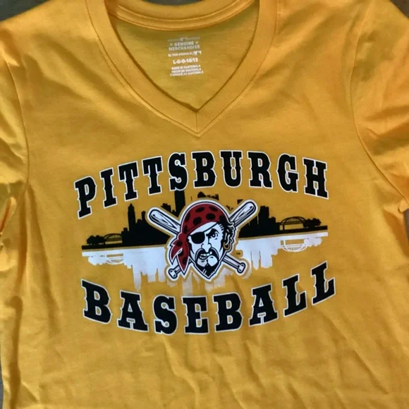 MLB Pittsburgh Pirates Girls' V-Neck T-Shirt Size Large (10/12) NWT - Picture 3 of 10